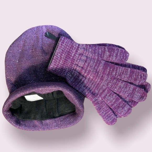 Flannel Lined Purple Hat & Gloves Set - Picture 2 of 3